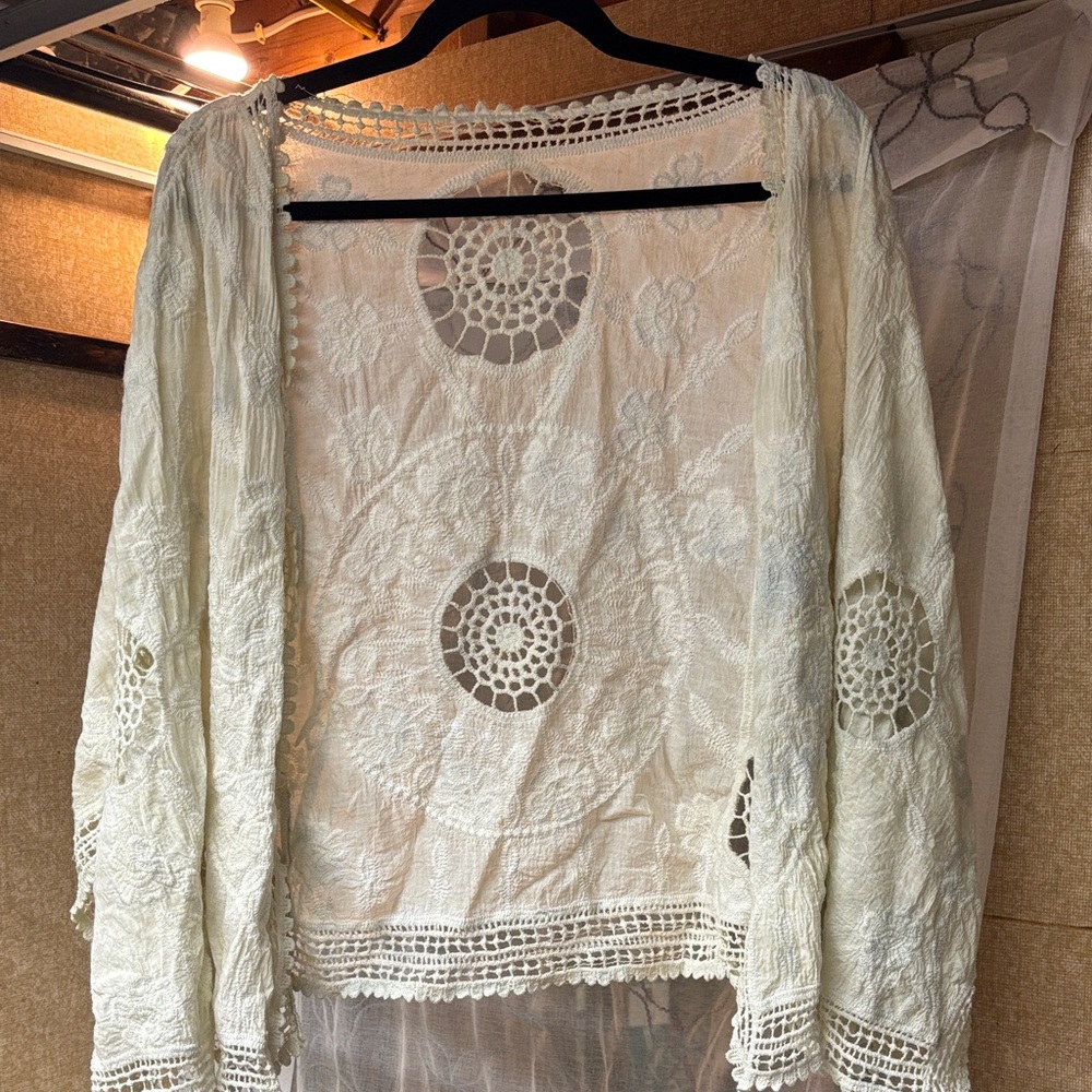 Victorian Trading Co Valerie Embroidered Lace Openwork Shrug O/S Missy Ivory 41E